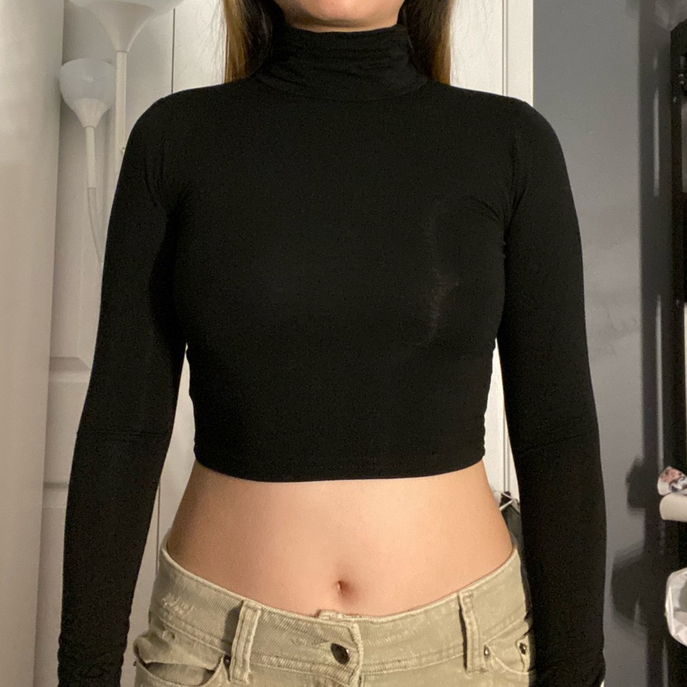 Black Crop Turtleneck